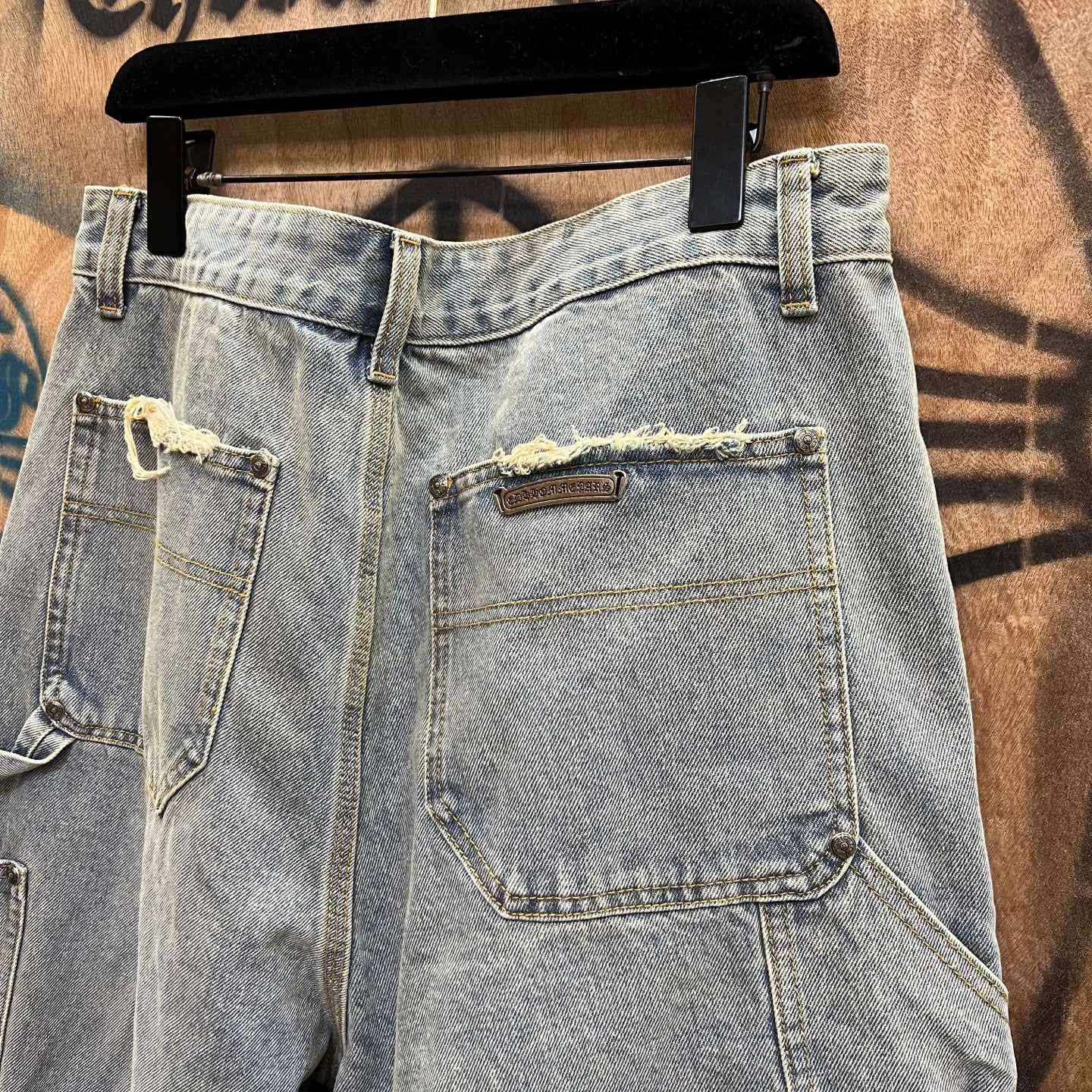 P510 chrome hearts limited series new city limited jeans Chrome Hearts city limited denim shorts vintage levis American made 501 505 517 base version remake Levis American made 501 base version imported sheepskin 925 silver remake Customers provide waist and pants length or height and weight The studio will select the most suitable base version for you to remake There are many people doing remakes in the market Don't belittle or comment The difference is visible to the naked eye See more and compare yourself #CHROME HEARTS Unisex style